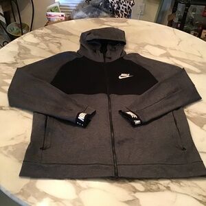 NWOT - Grey & Black NIKE Hoodie. Size XL Full Zip